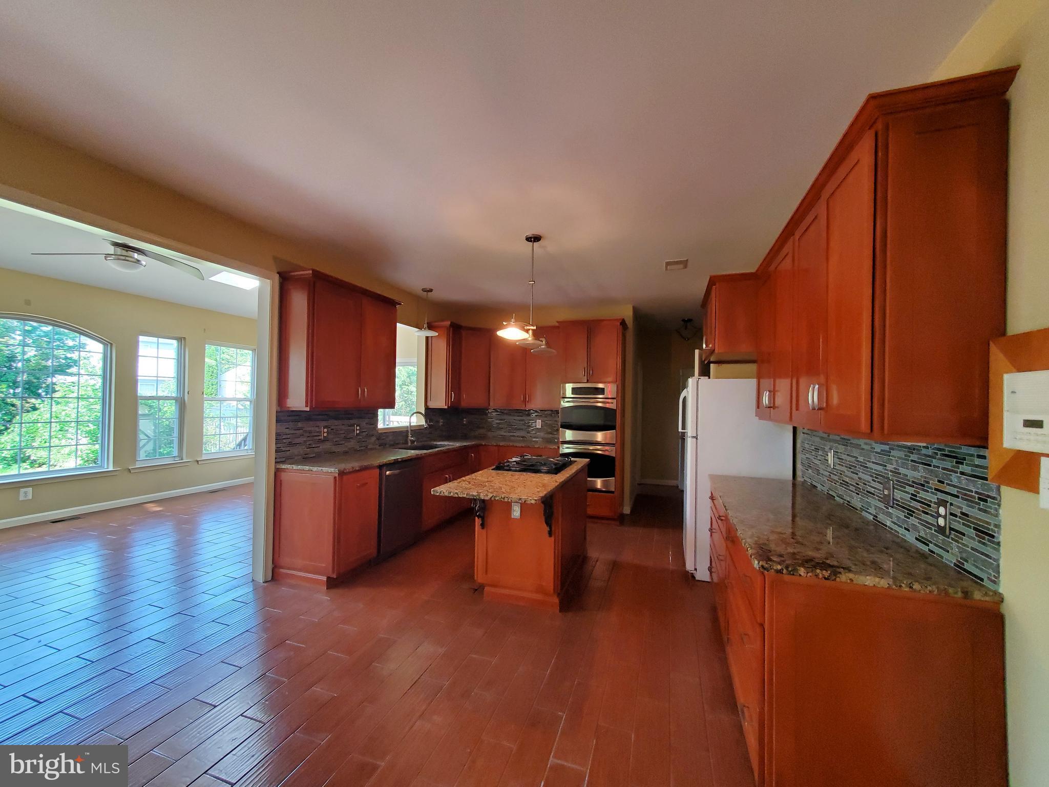 STREAMVIEW SUB - Residential