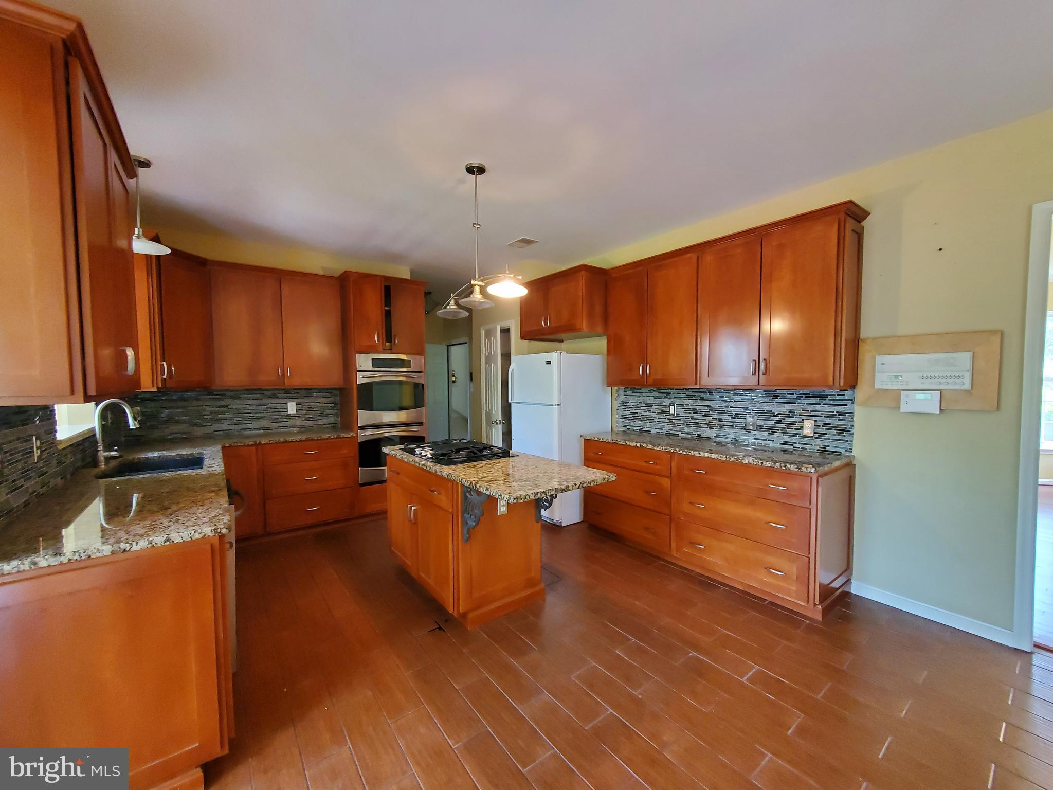 STREAMVIEW SUB - Residential