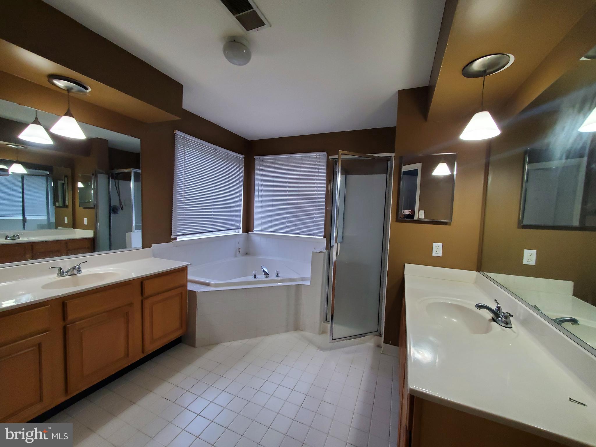 STREAMVIEW SUB - Residential