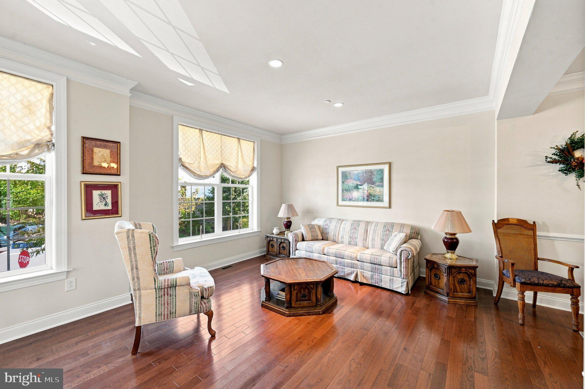 121 CORVUS CIRCLE