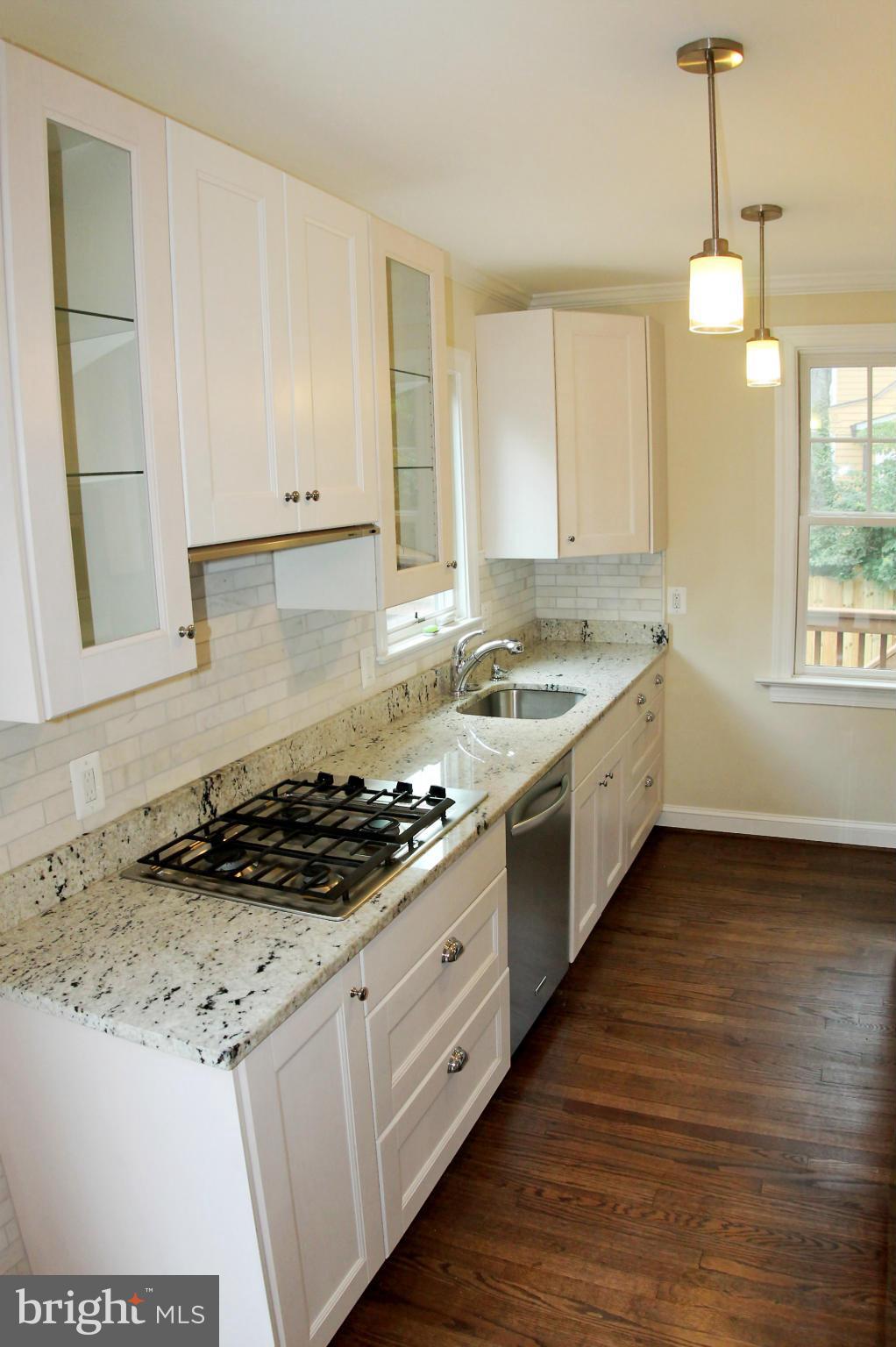 KENSINGTON - Residential