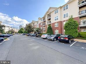 1570 SPRING GATE DRIVE 7205