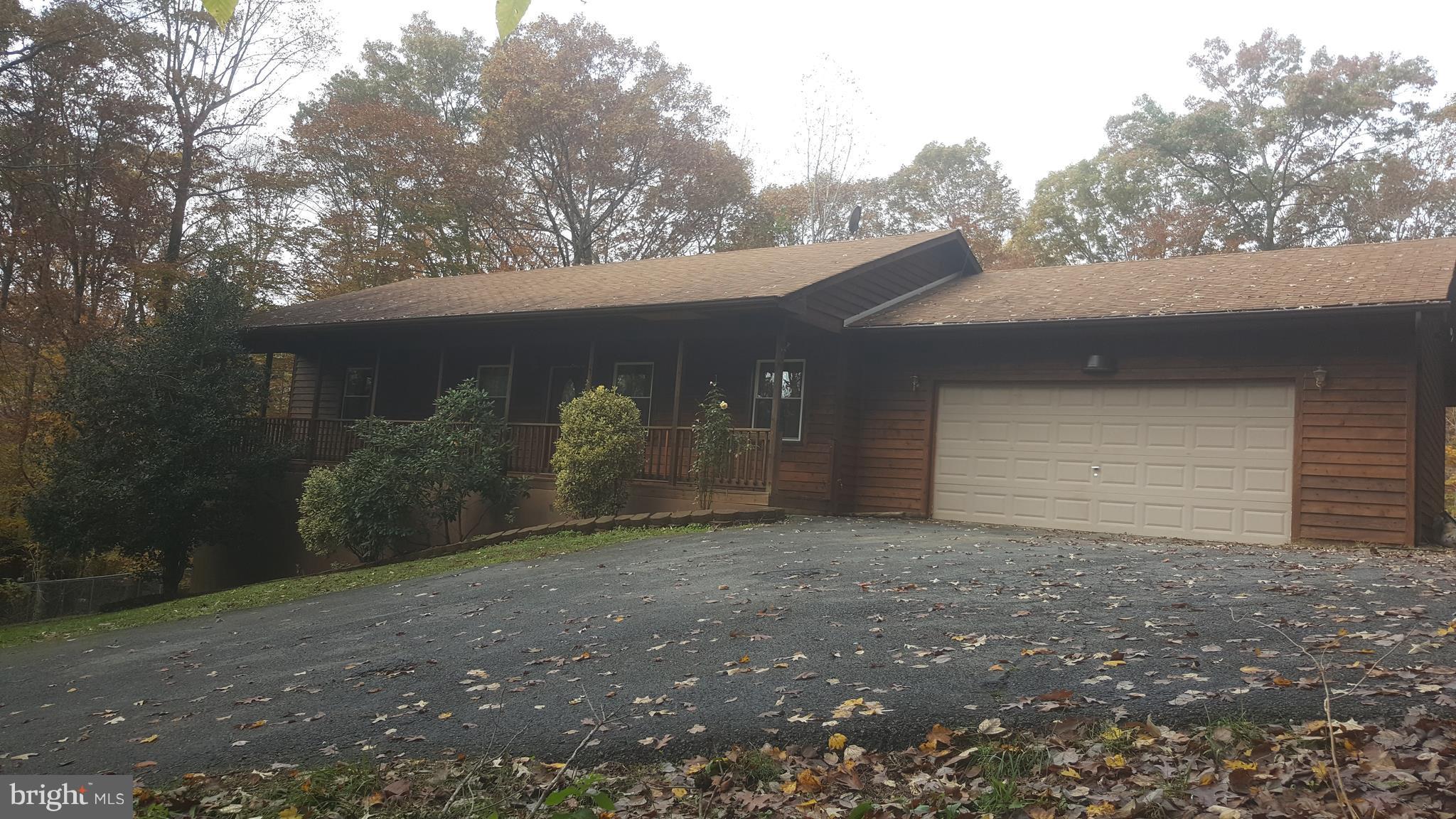 GOLDEN BEACH - Residential