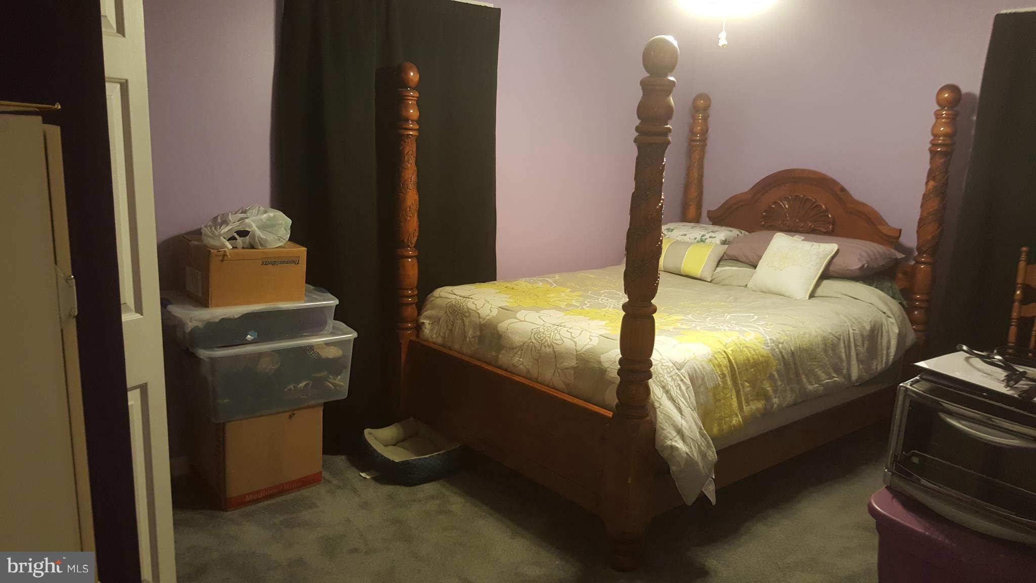 GOLDEN BEACH - Residential