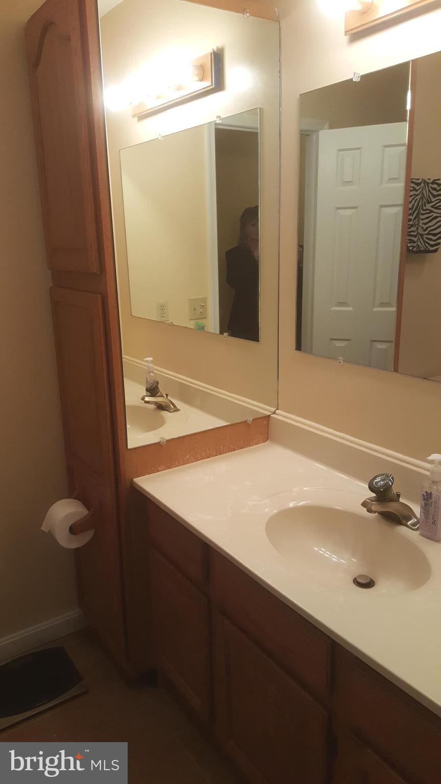 GOLDEN BEACH - Residential