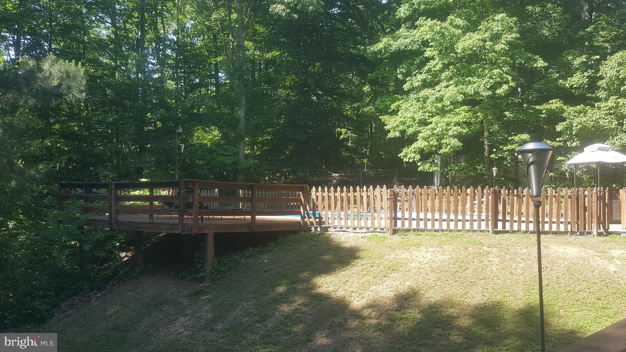 GOLDEN BEACH - Residential