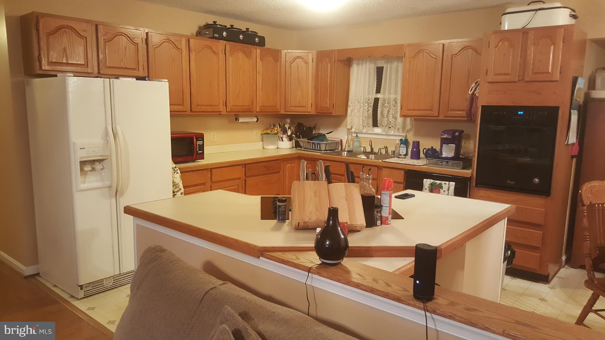 GOLDEN BEACH - Residential