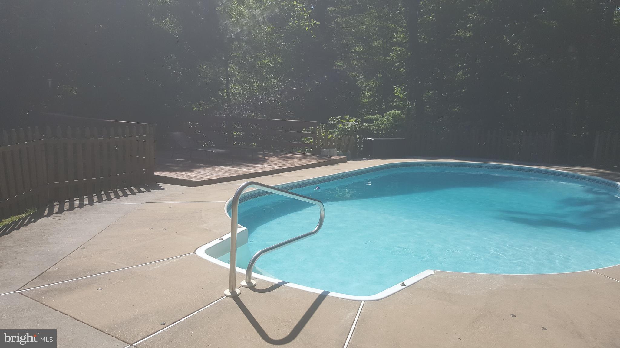 GOLDEN BEACH - Residential