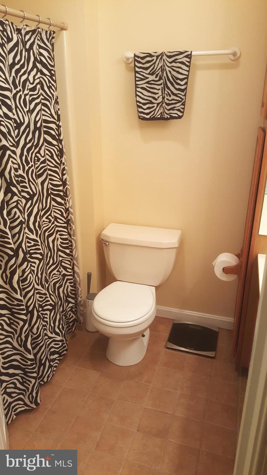 GOLDEN BEACH - Residential