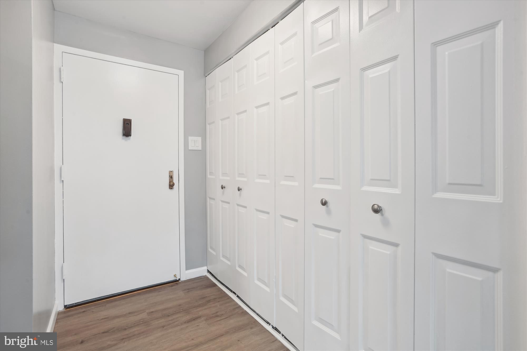 28 ALLEGHENY AVENUE 806