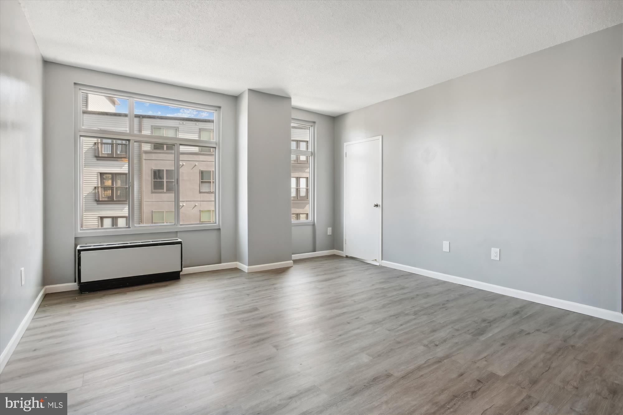 28 ALLEGHENY AVENUE 806