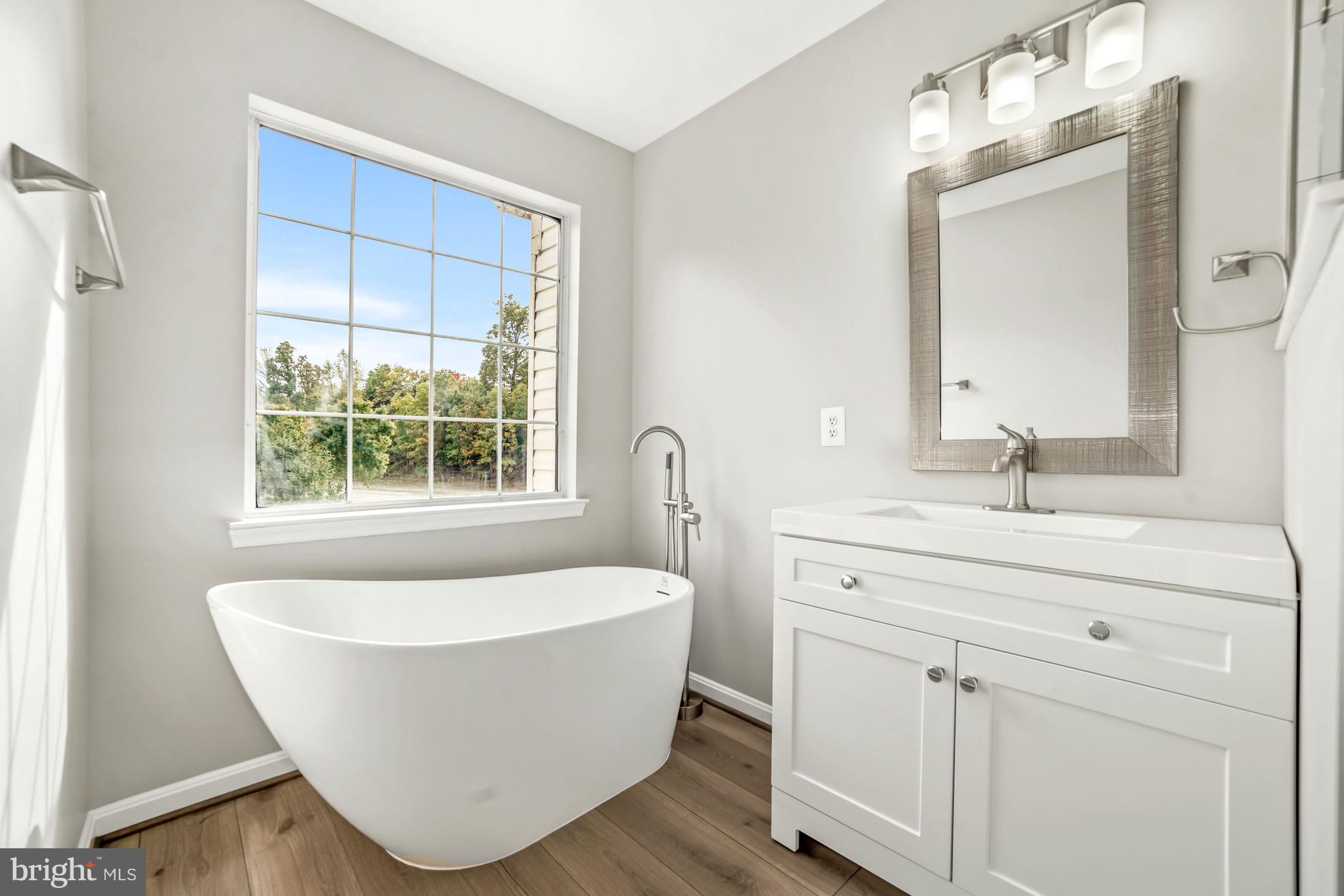 RIDGELEIGH - Residential Lease