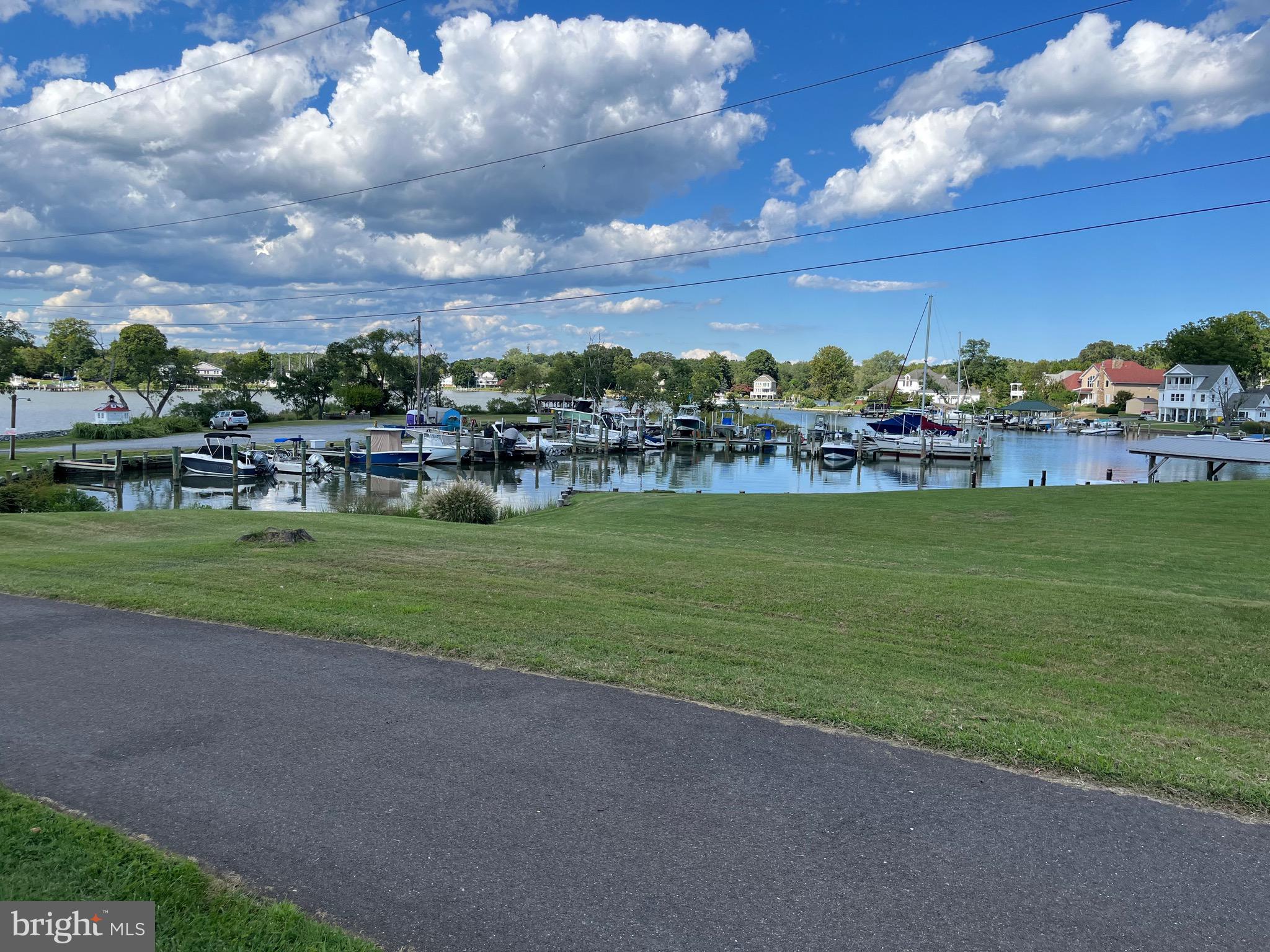 CLOVERLEA - Residential