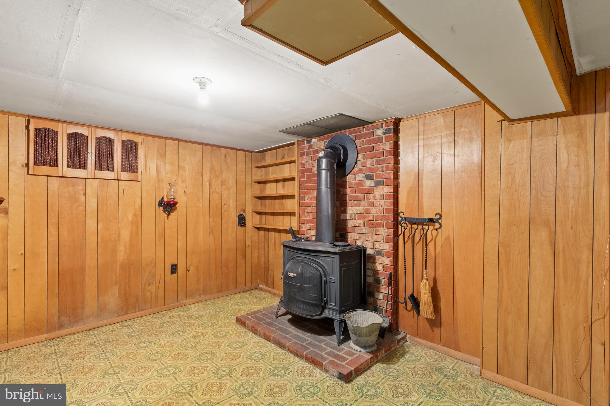 BROYHILL CREST - Residential