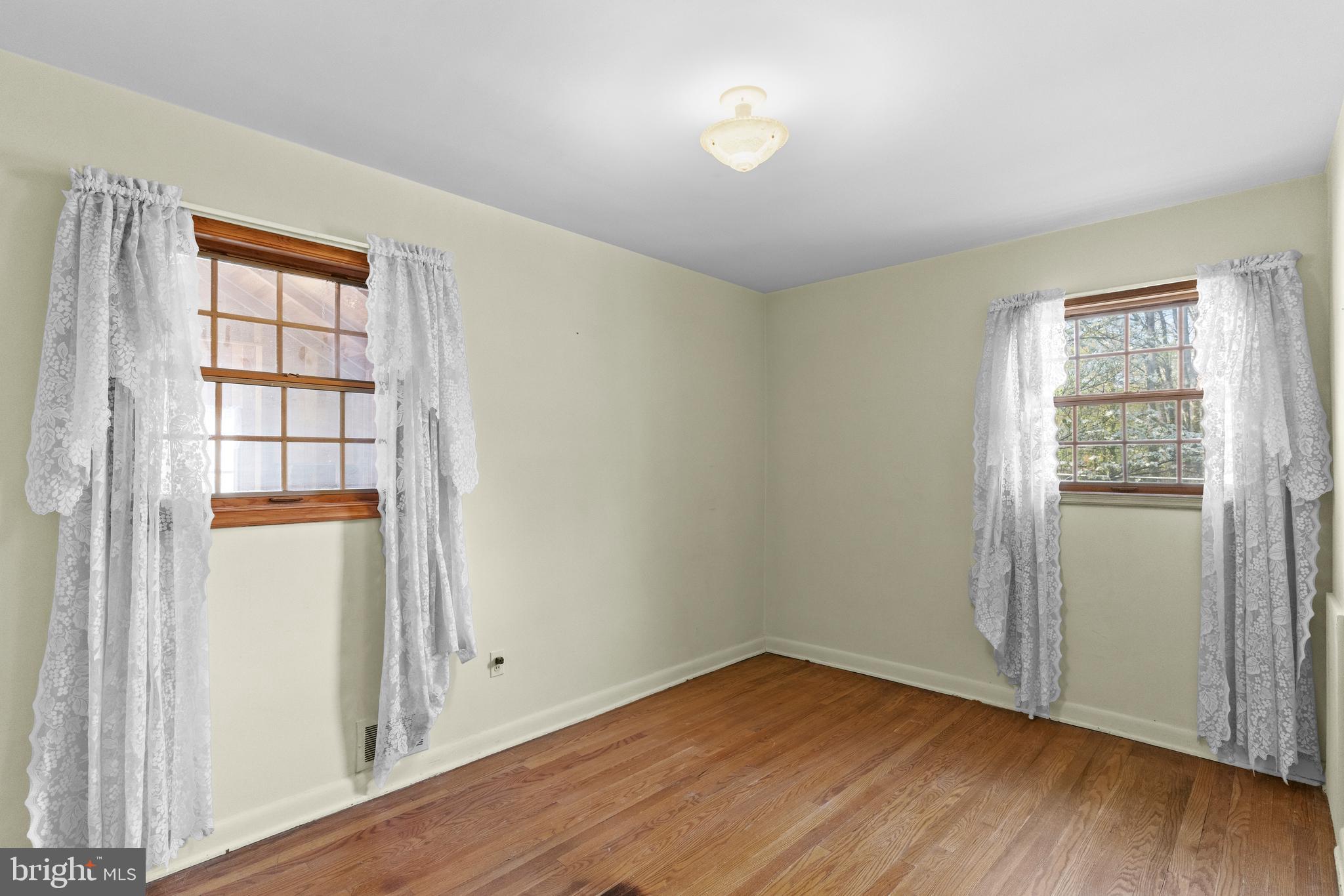 BROYHILL CREST - Residential