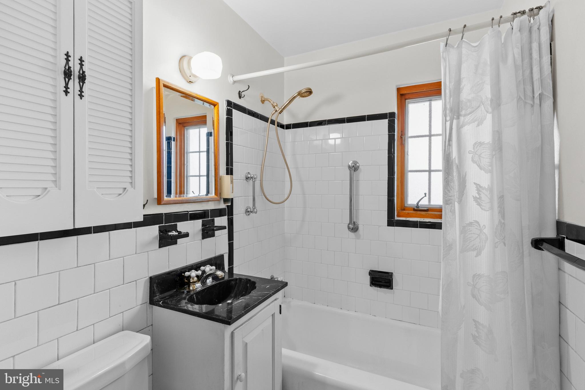 BROYHILL CREST - Residential