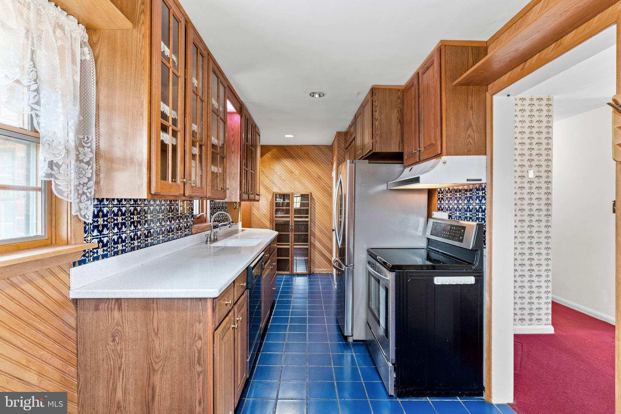 BROYHILL CREST - Residential