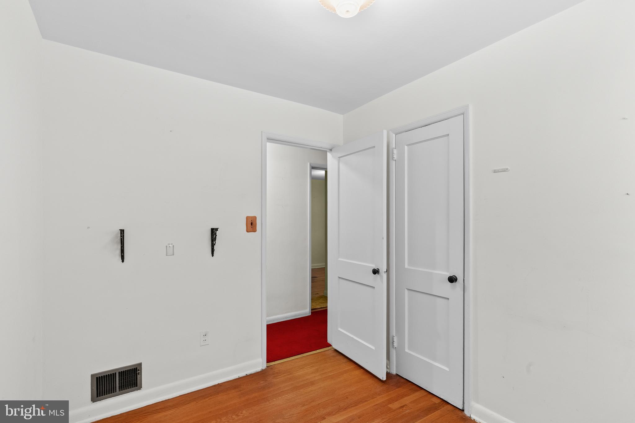 BROYHILL CREST - Residential