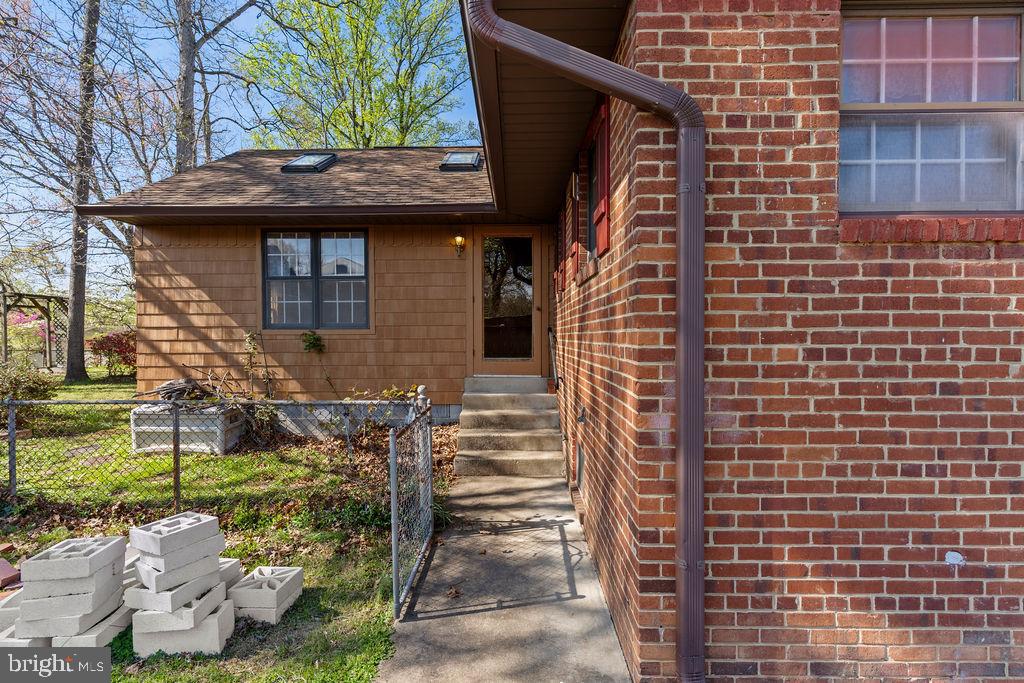 BROYHILL CREST - Residential