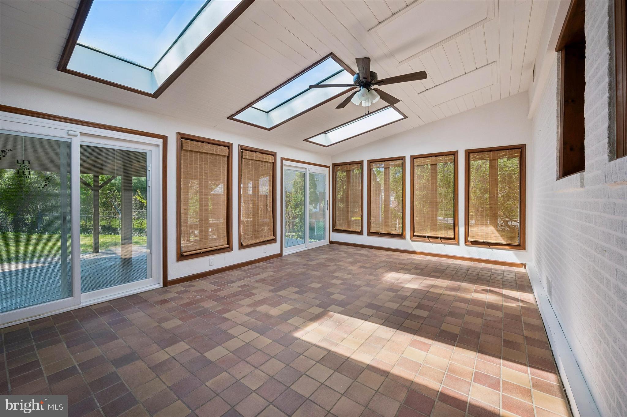 ROLLING GREEN - Residential