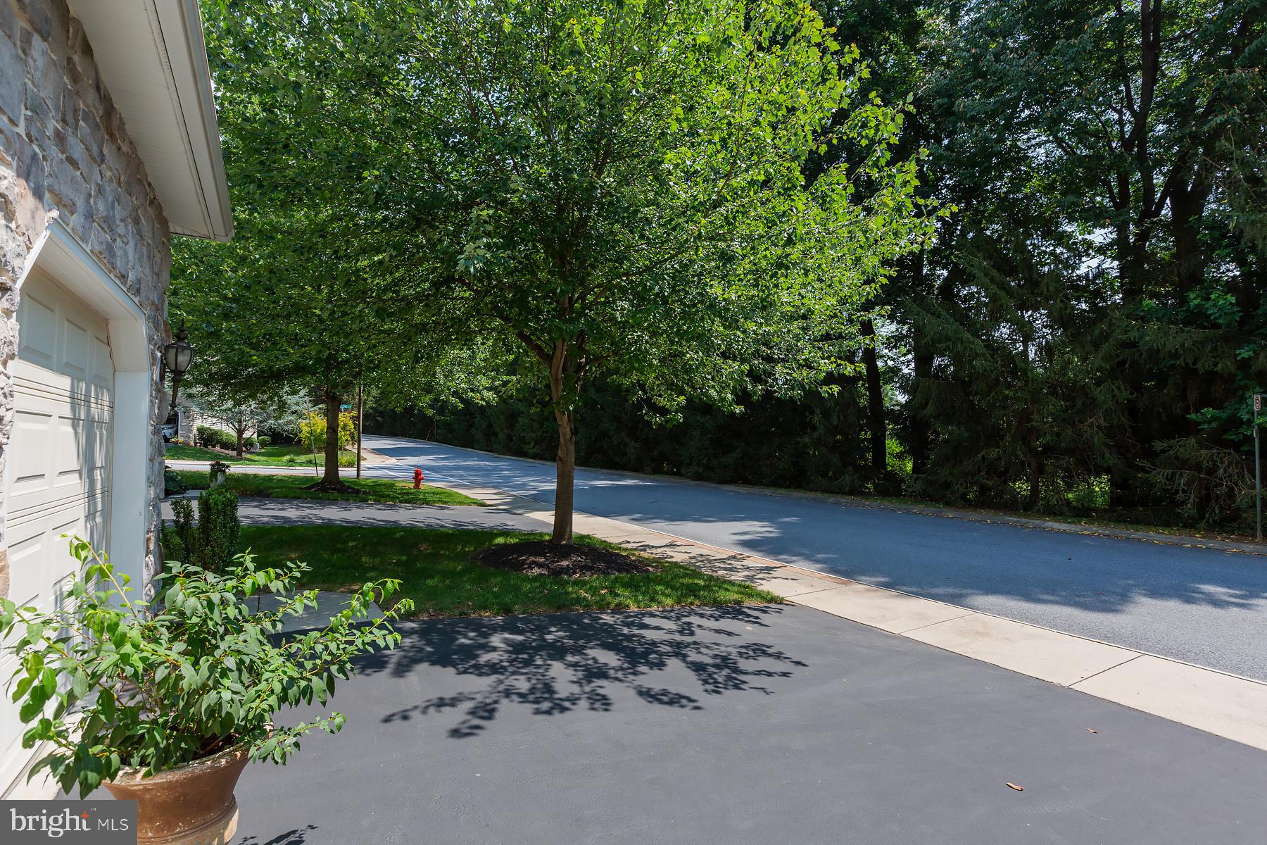 1861 SERENE WAY