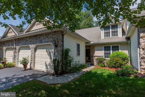 Photo of 1861 Serene Way, LANCASTER, PA 17602 (MLS # PALA2073786)