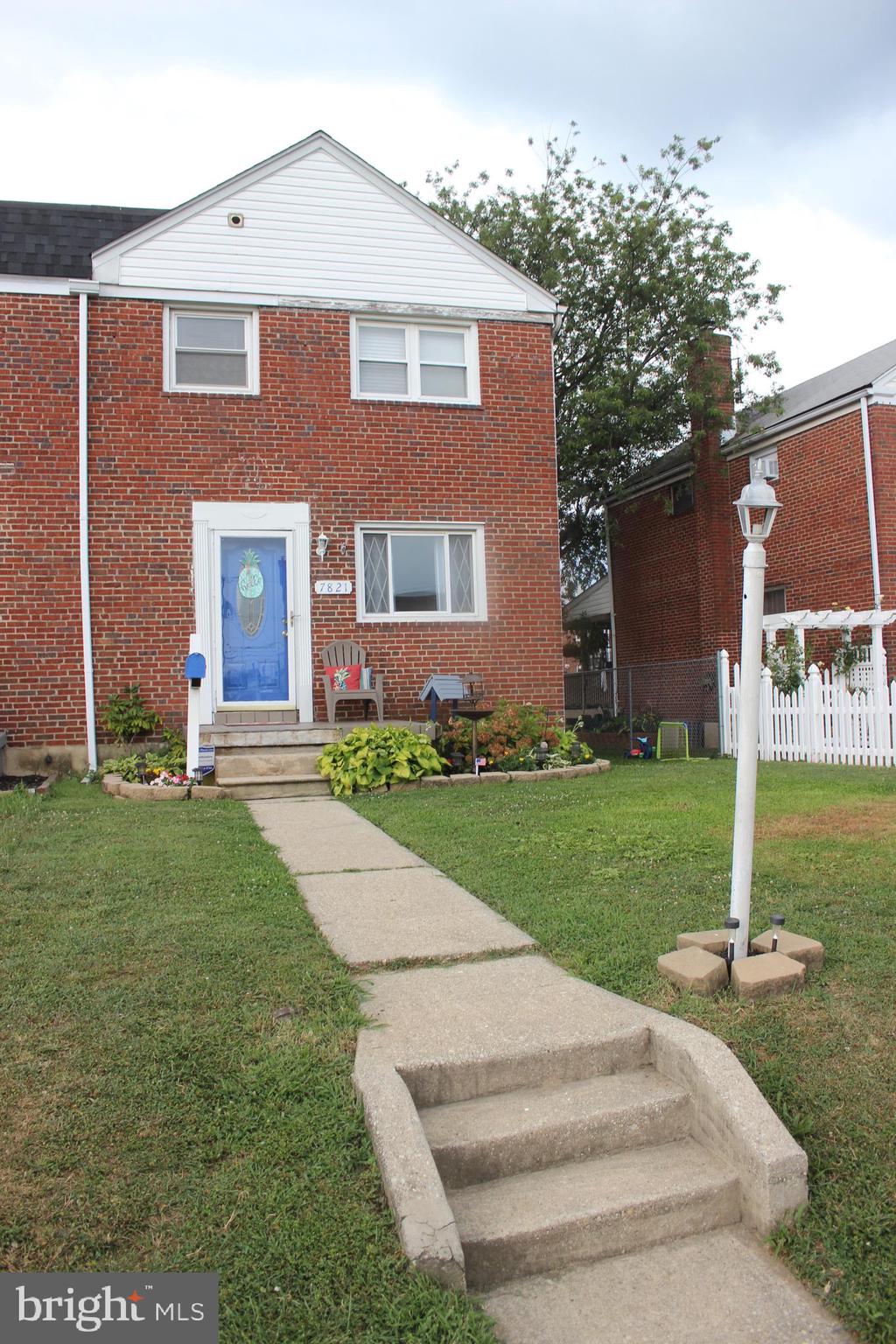 EASTFIELD - Residential Lease