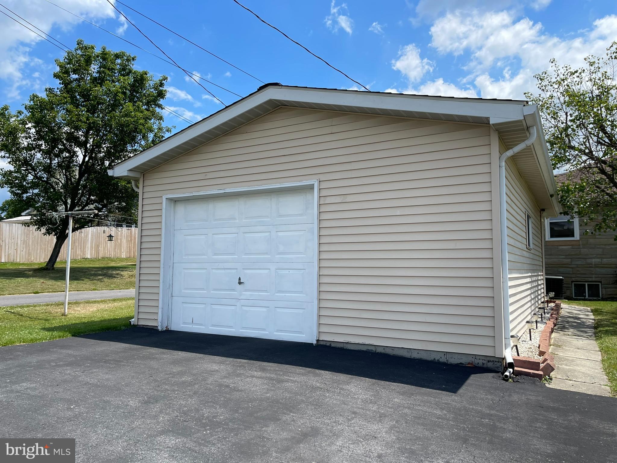 MAPLESIDE - Residential