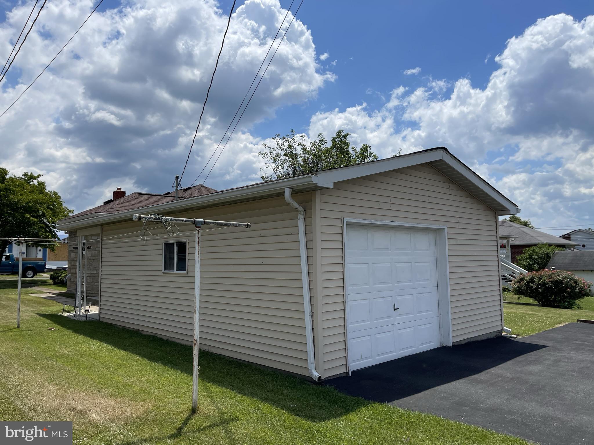 MAPLESIDE - Residential