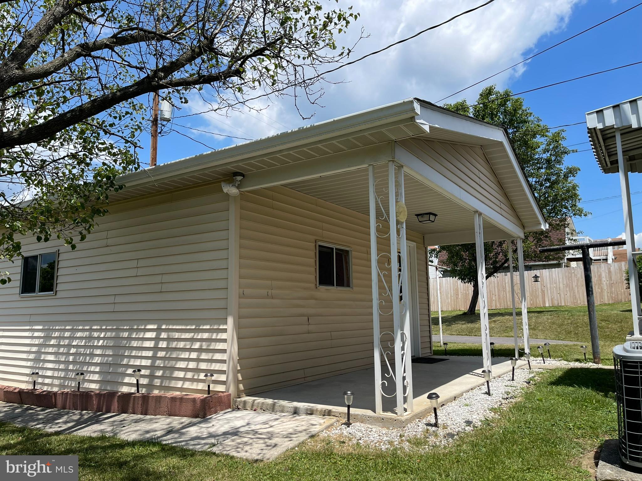 MAPLESIDE - Residential