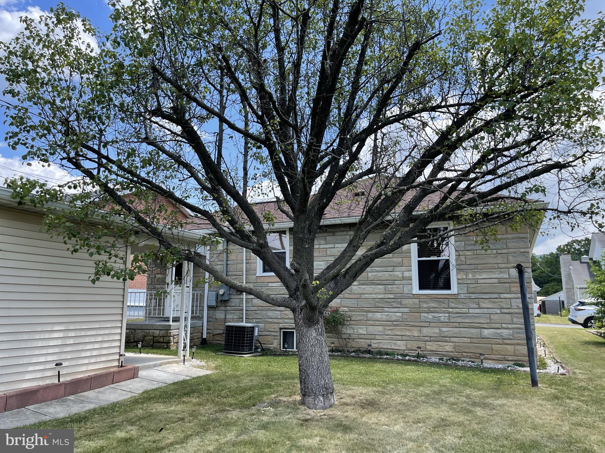 MAPLESIDE - Residential