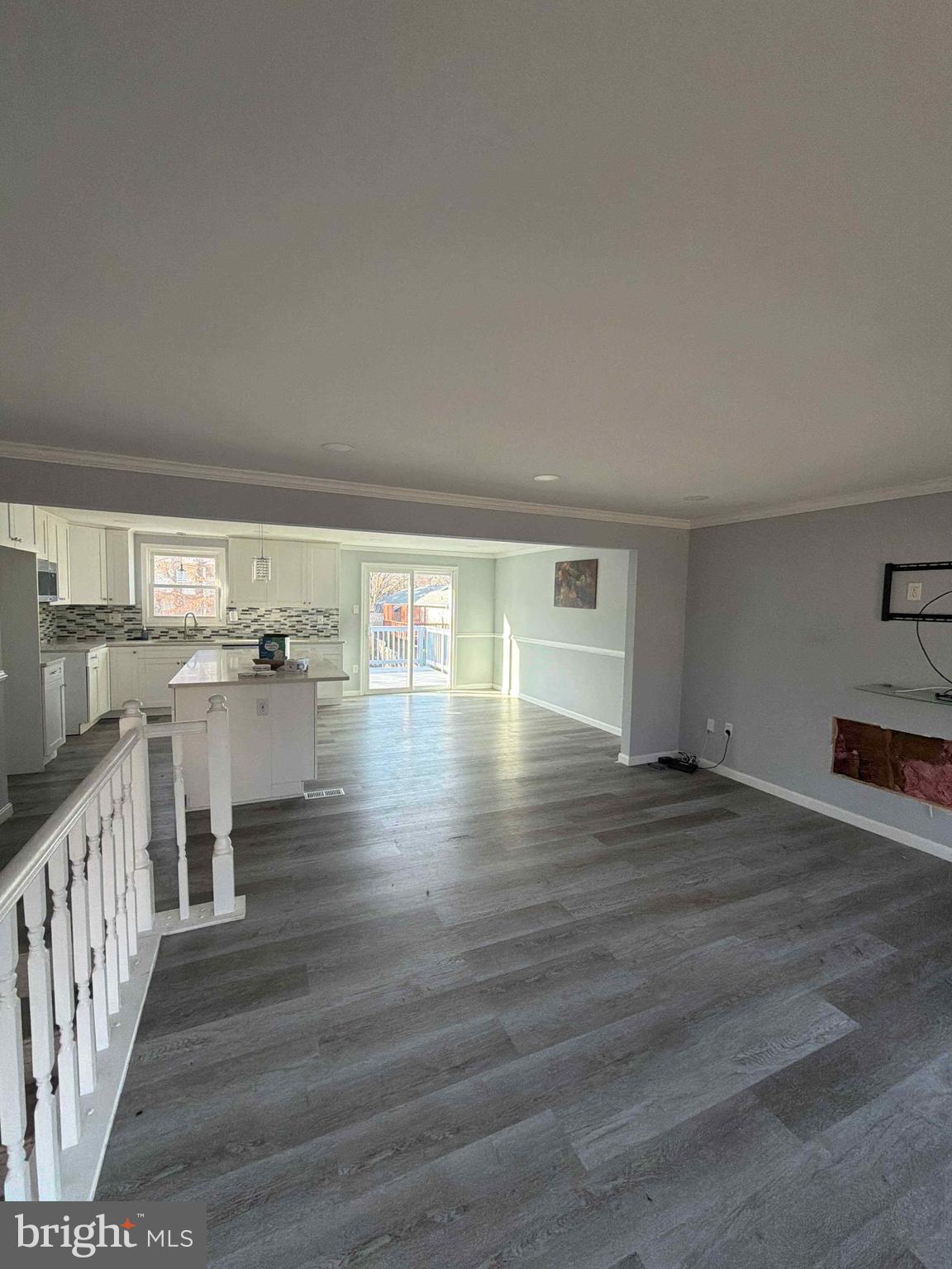 WHITE OAK MANOR - Residential