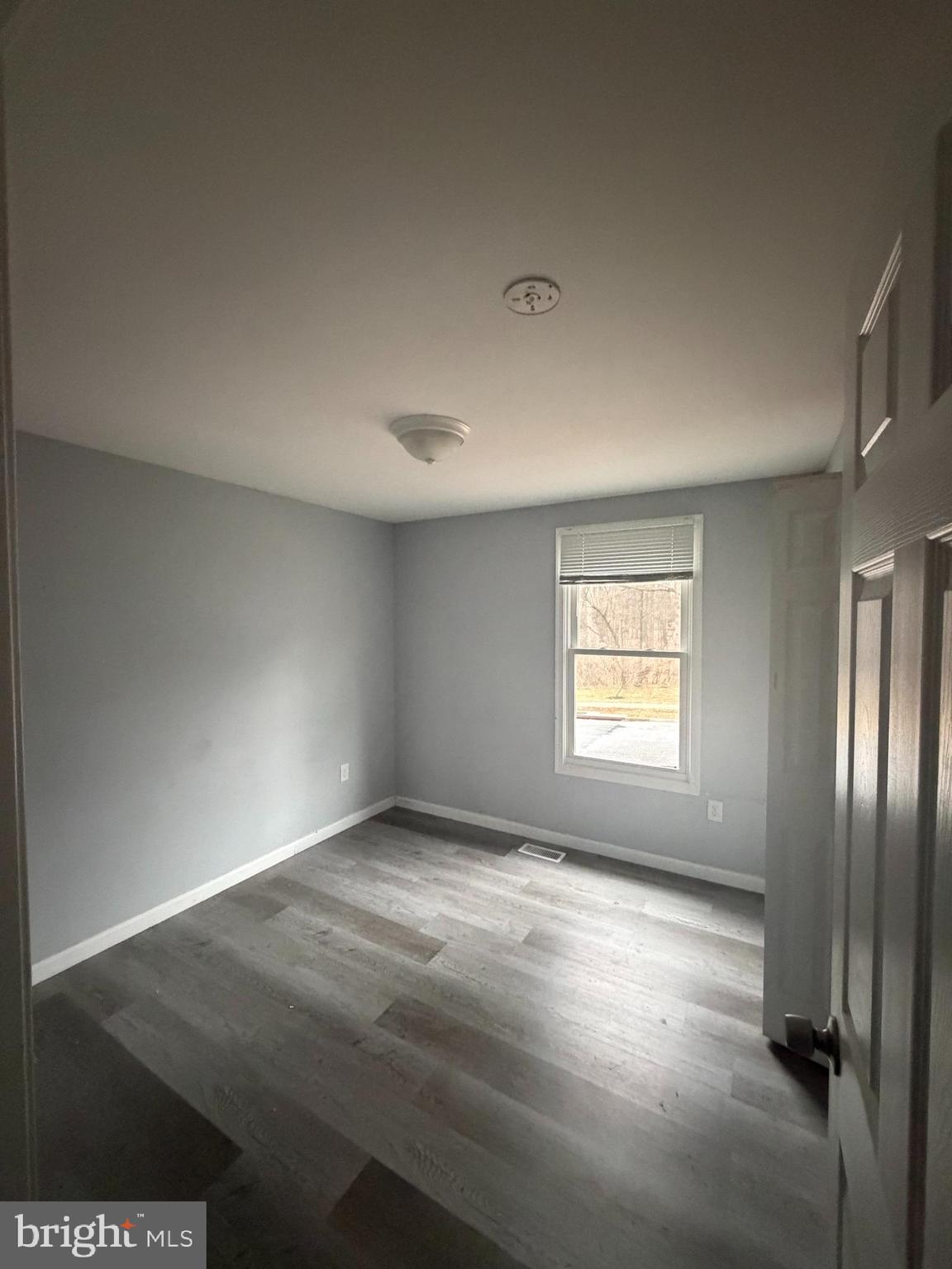 WHITE OAK MANOR - Residential