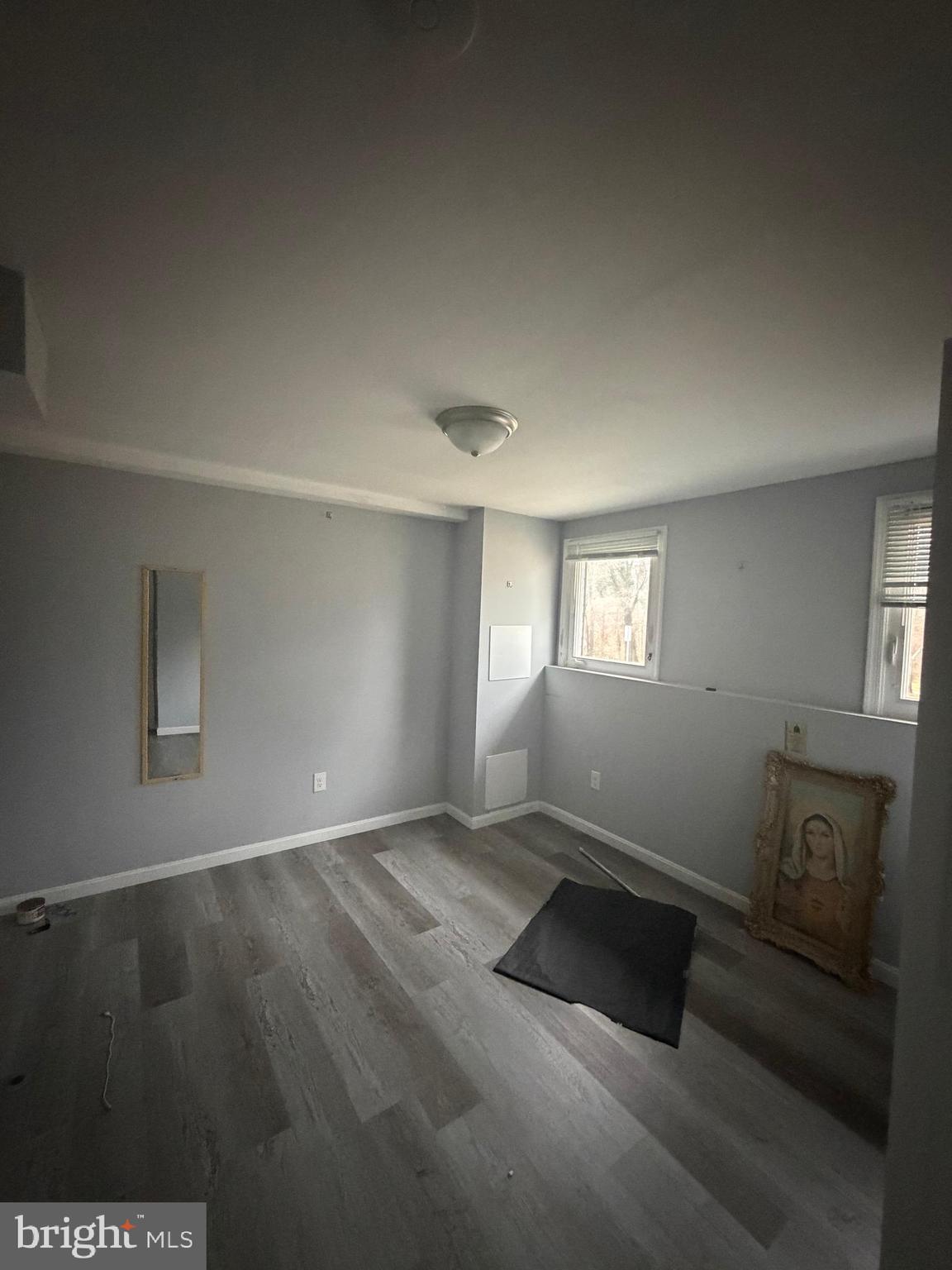 WHITE OAK MANOR - Residential