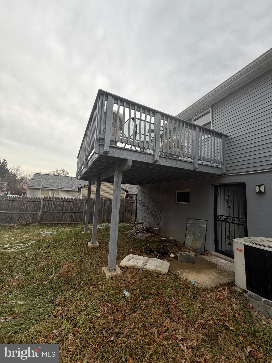 WHITE OAK MANOR - Residential