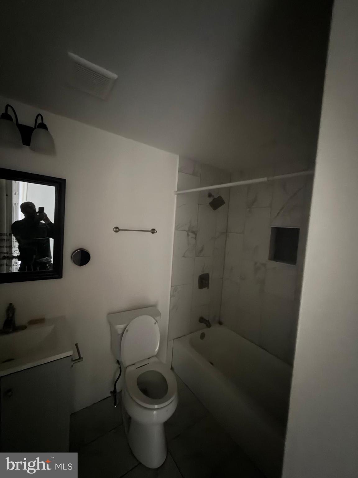 WHITE OAK MANOR - Residential