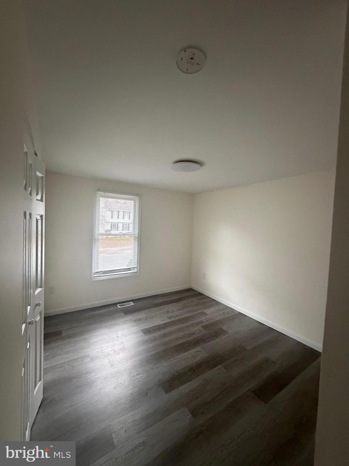 WHITE OAK MANOR - Residential