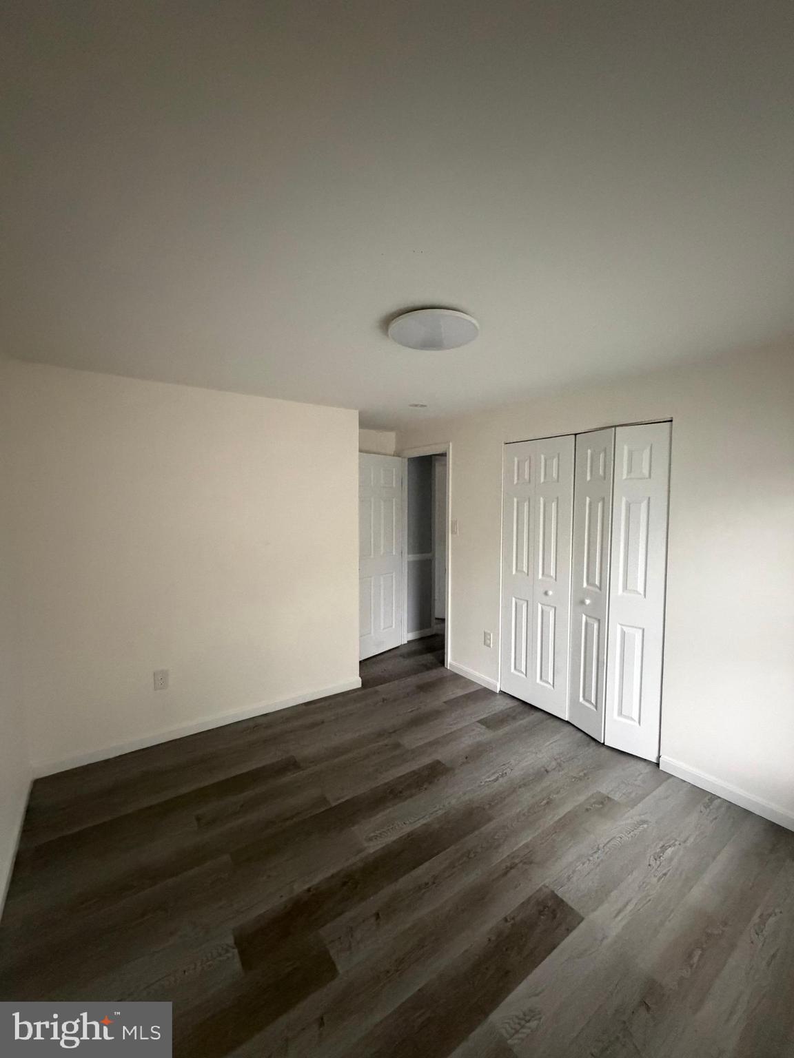 WHITE OAK MANOR - Residential