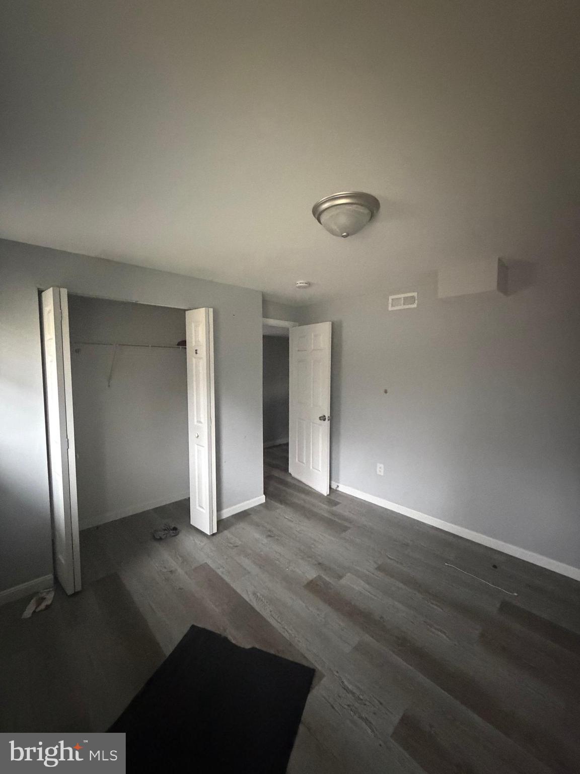 WHITE OAK MANOR - Residential