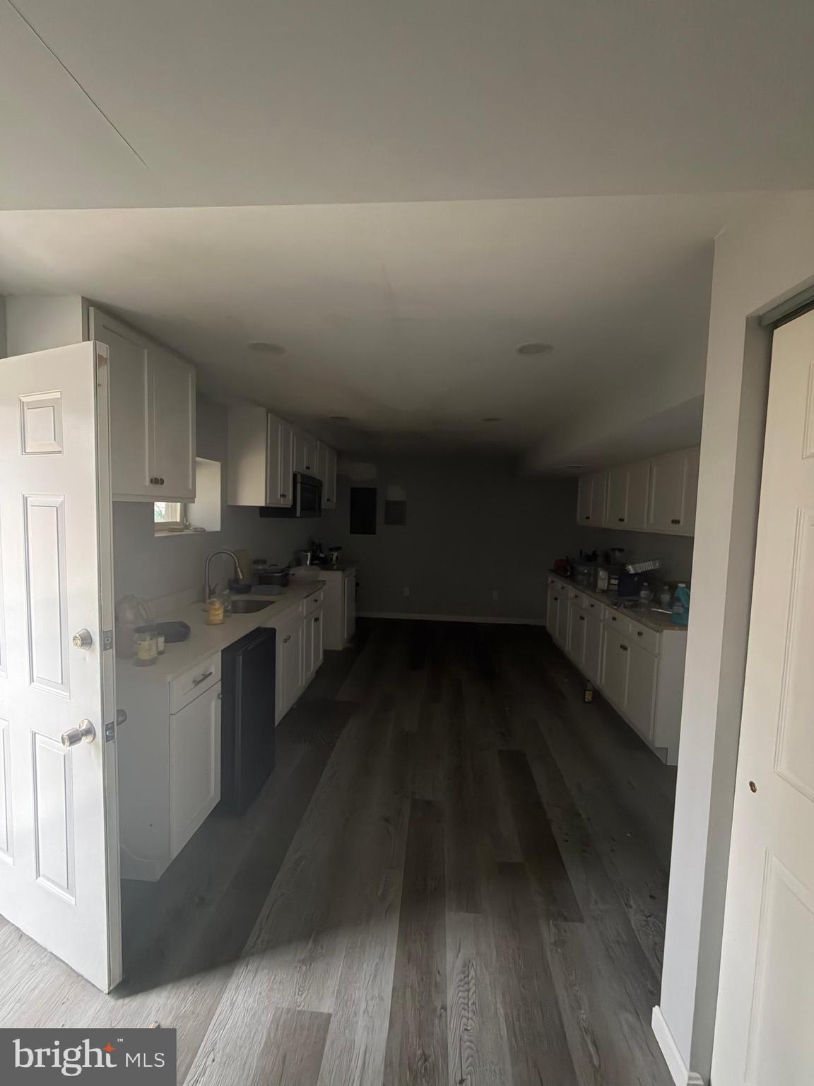 WHITE OAK MANOR - Residential