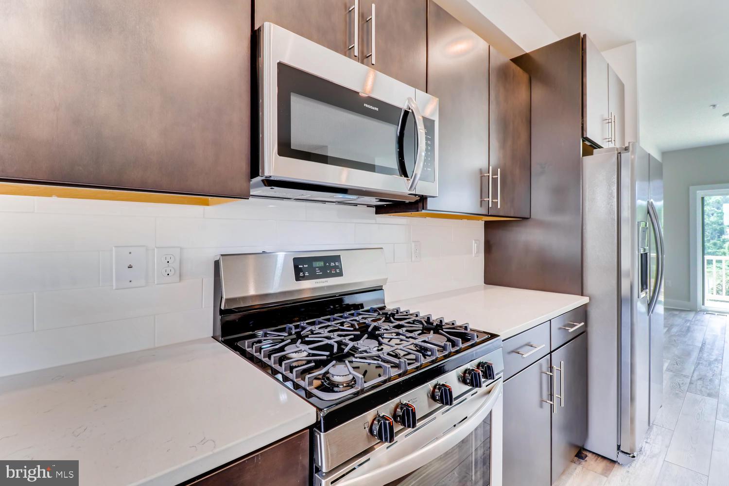 WOODMORE - Residential