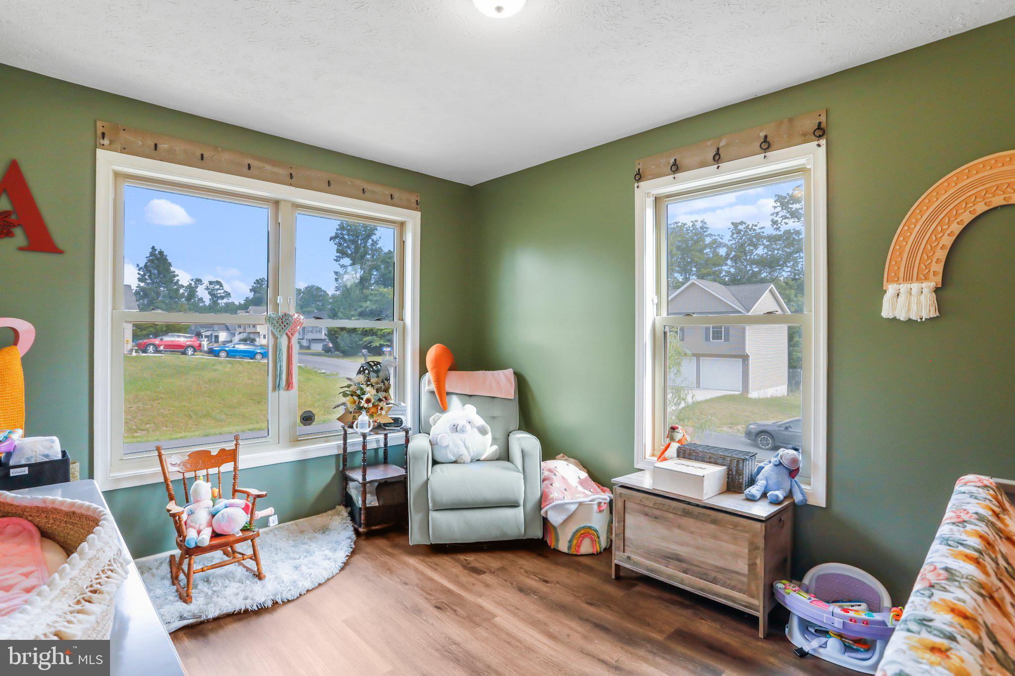 MIDDLE CREEK MANOR - Residential