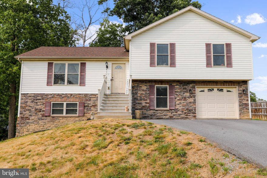 Introducing an exceptional multi level home  in Middle Creek Manor! This charming corner lot home offers an array of features that are sure to captivate your interest. Here are some remarks highlighting the key aspects of this property:
1. Location: Nestled within the desirable Middle Creek Manor neighborhood, this home enjoys the benefits of a prime corner lot position. With its convenient location, residents have easy access to nearby amenities, schools, and transportation options.
2. Spacious Layout: Boasting three bedrooms and two bathrooms, this trilevel home provides ample space for comfortable living. The well-designed floor plan offers both privacy and functionality, ensuring that each room serves its purpose efficiently.
3. Basement Area: This property includes a large basement area, offering endless possibilities for customization. Whether you envision a cozy family room, a home office, or even a personal gym, this versatile space allows you to create the perfect area to suit your needs.
4. Fenced-in Real Yard: Step outside into the serene retreat of the fenced-in backyard. With its real yard, you'll have the freedom to enjoy outdoor activities, entertain guests, or simply relax in the privacy and security of your own oasis.
5. Oversize Garage: Car enthusiasts and those in need of extra storage space will appreciate the convenience of the one-car oversize garage. This addition ensures that your vehicle is well-protected while providing ample room for storage and hobbies.
Don't miss the opportunity to make this wonderful property your own. It offers the perfect blend of location, space, and desirable features. Schedule a viewing today and envision the endless possibilities that await you in this lovely home! BUYER MUST BE PRE-APPROVED OR HAVE PROOF OF FUNDS TO ENTER THE HOME FOR A SHOWING.