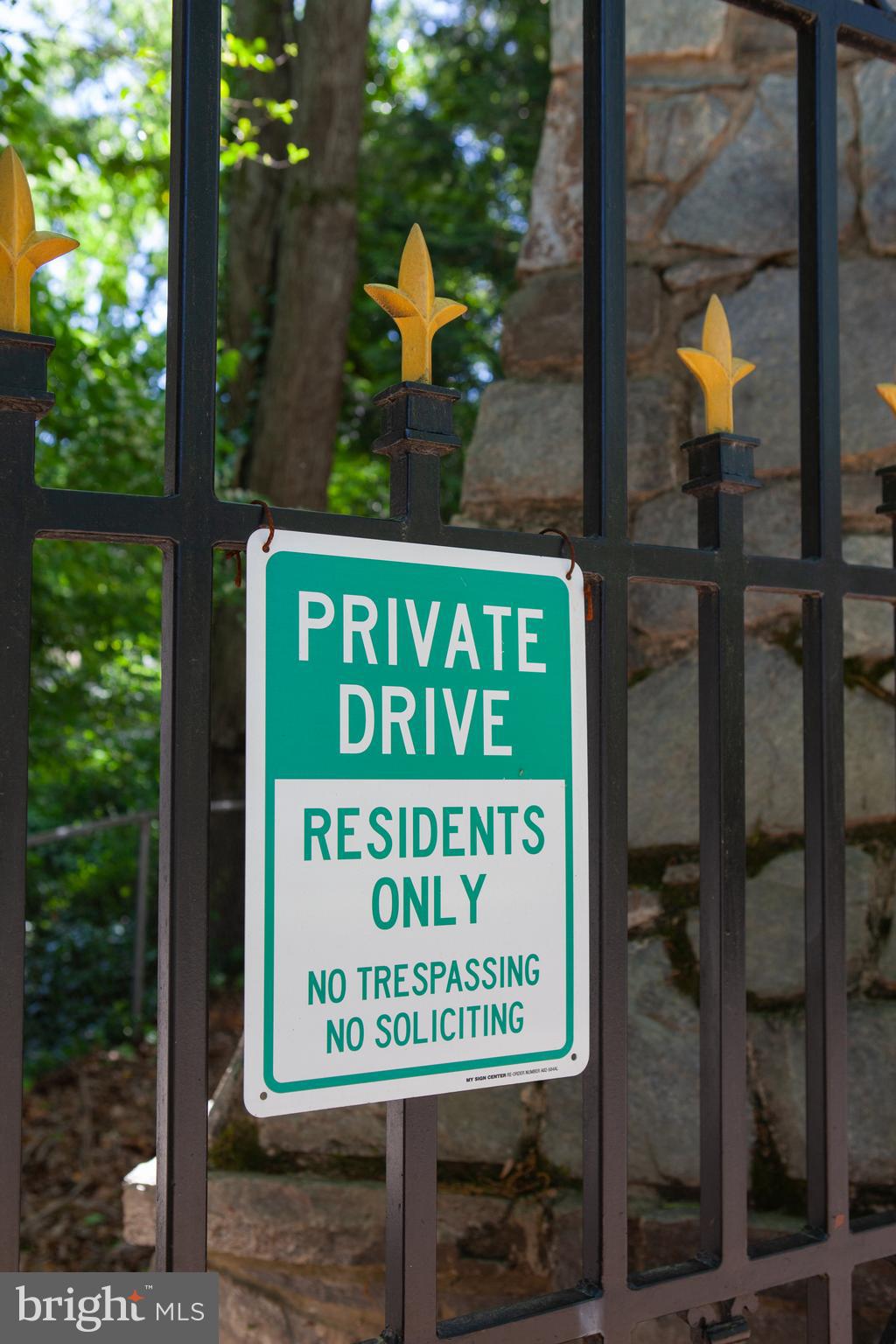 ANDALUSIA ON THE POTOMAC - Residential