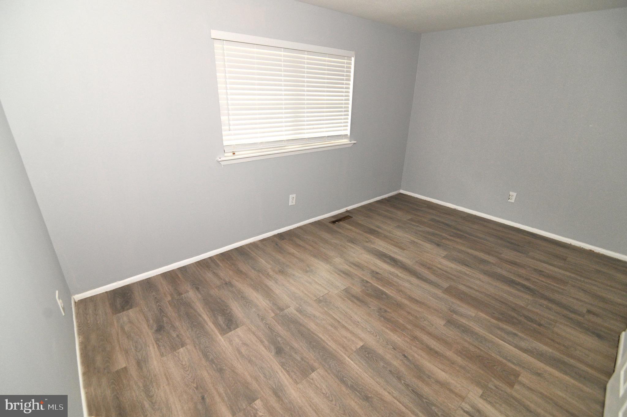 OAK MANOR TWN HSE CONDO - Residential Lease