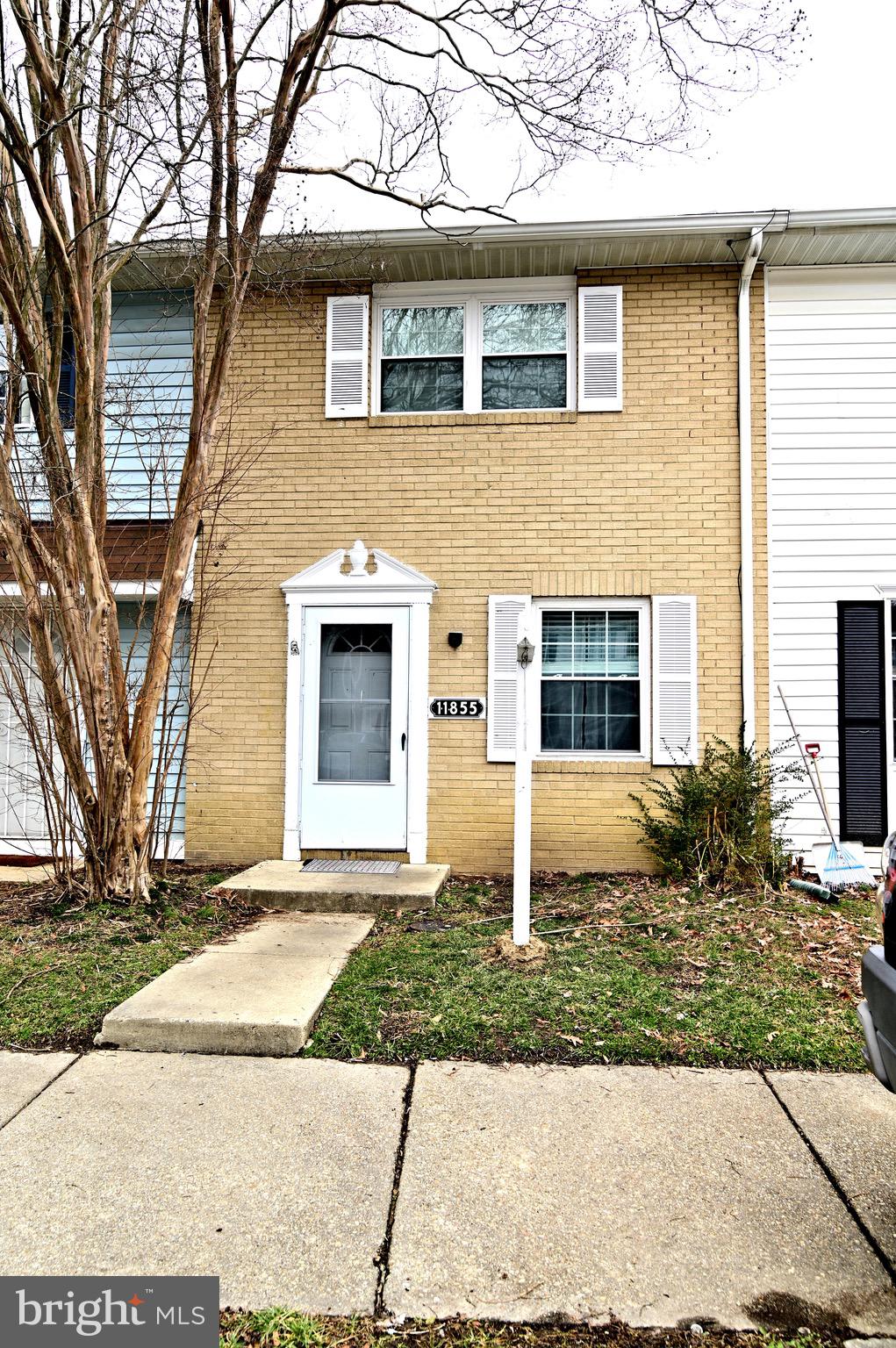 OAK MANOR TWN HSE CONDO - Residential Lease