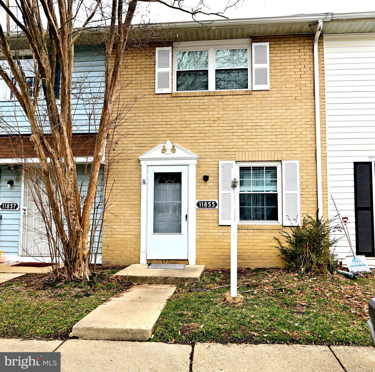 OAK MANOR TWN HSE CONDO - Residential Lease