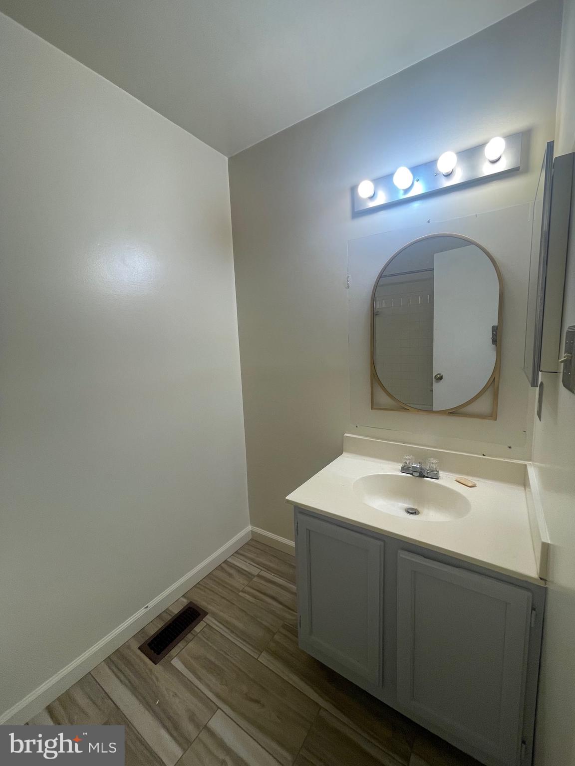 STKBRDGE AT TANGLWD COD - Residential Lease