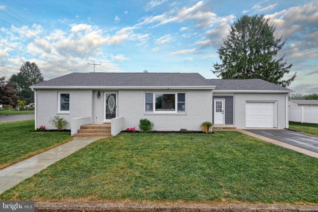Photo of 611 Prospect Ave, SHIPPENSBURG, PA 17257 (MLS # PAFL2030266)