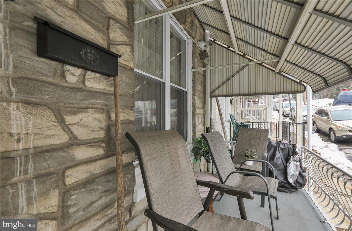 1243 GREENWICH STREET